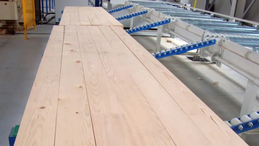 Ile czasu powinna trwać aklimatyzacja, zanim klejonka sosnowa trafi do cięcia, frezowania i montażu?